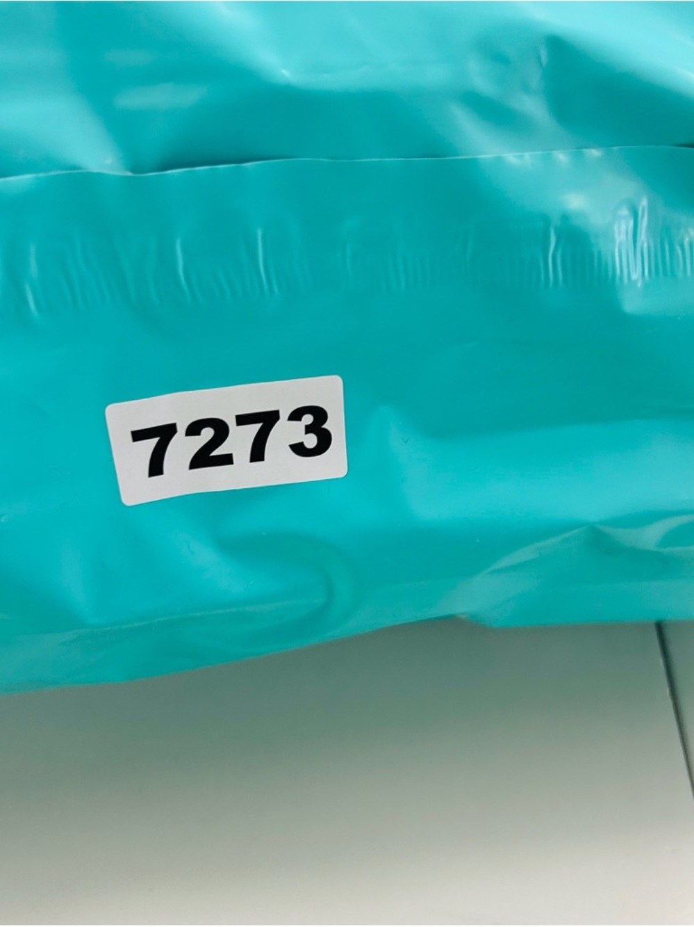 QUINCE Premium Down Comforter Full/Queen 7273 - Picture 10 of 10